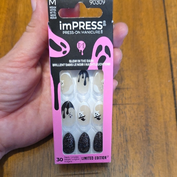 imPRESS Other - imPRESS Spooky Black and Cream Press-On Nails